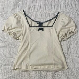 Hot Topic Cream Puff Sleeve Top